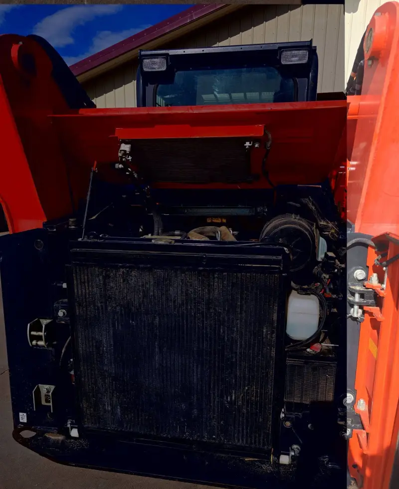 2012 Kubota SVL90 photo 27